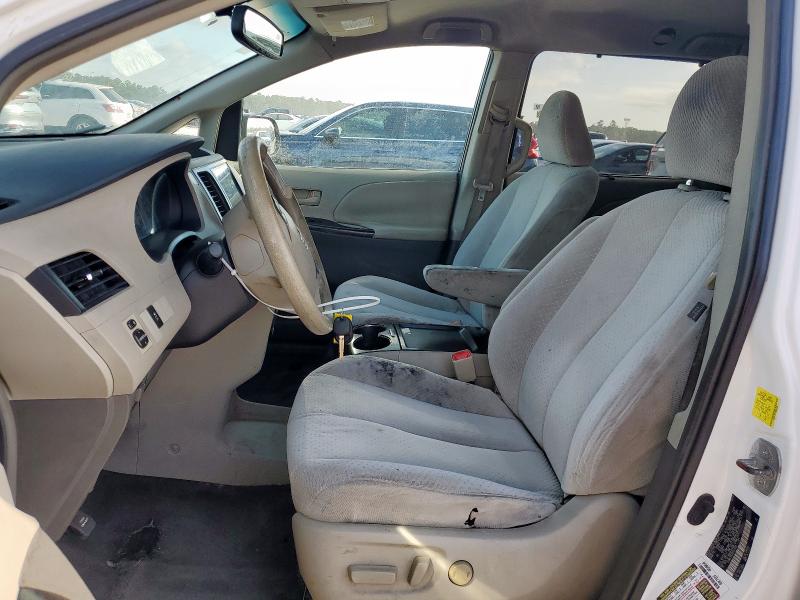 2011 TOYOTA SIENNA LE - 5TDKK3DC4BS033026