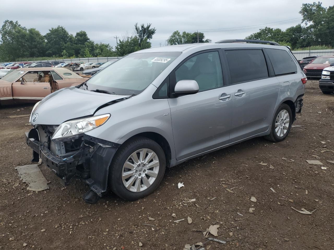 TOYOTA SIENNA XLE