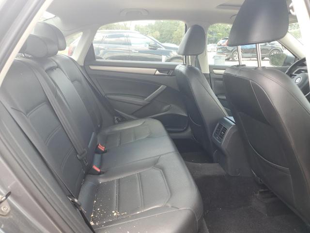 2015 VOLKSWAGEN PASSAT 1VWBV7A37FC008015