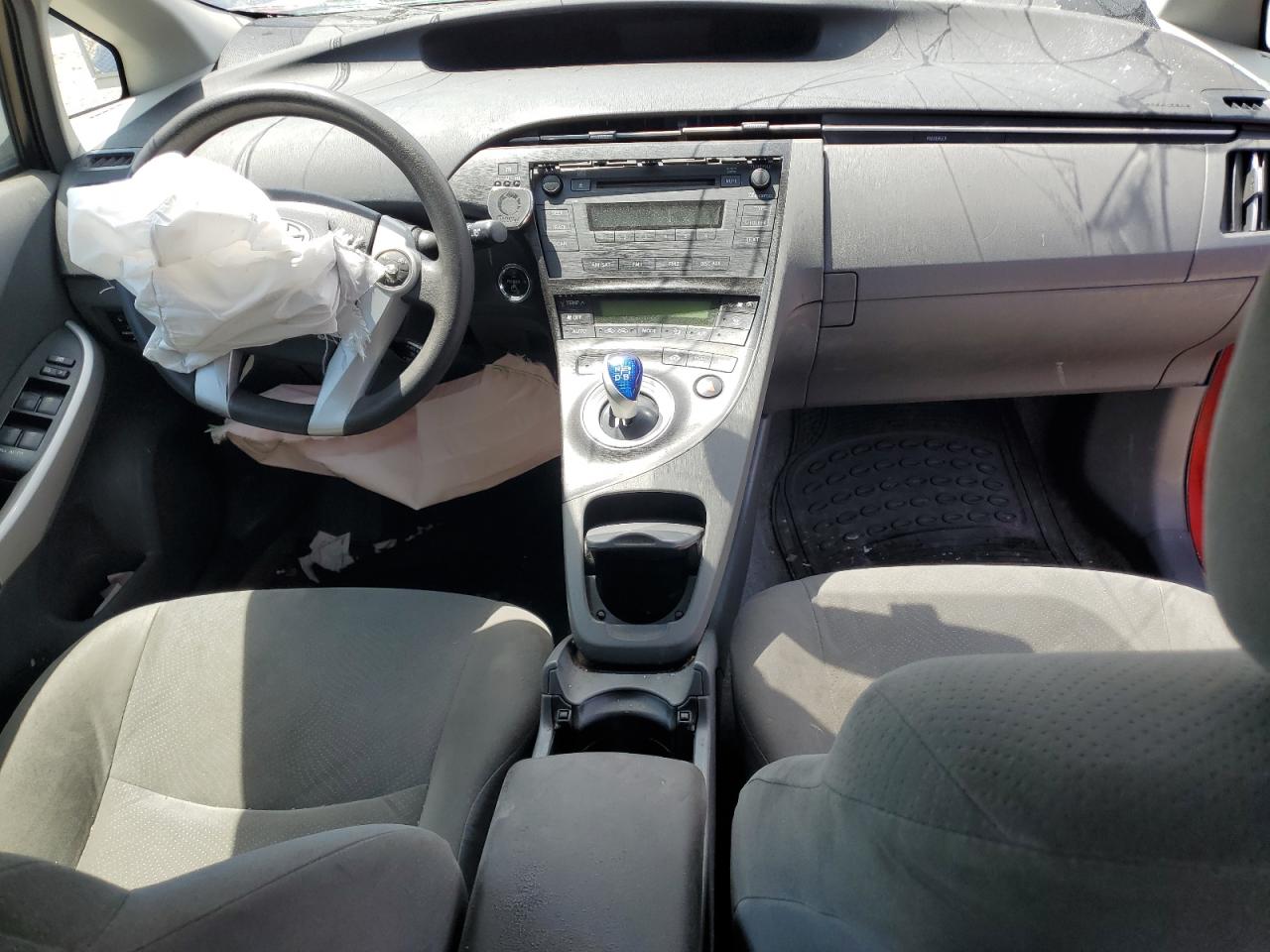 TOYOTA PRIUS SPORT UTILITY VEHICLE