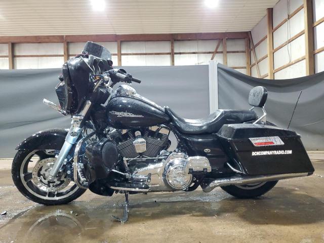 2011 HARLEY-DAVIDSON FLHX 1HD1KBM1XBB659660
