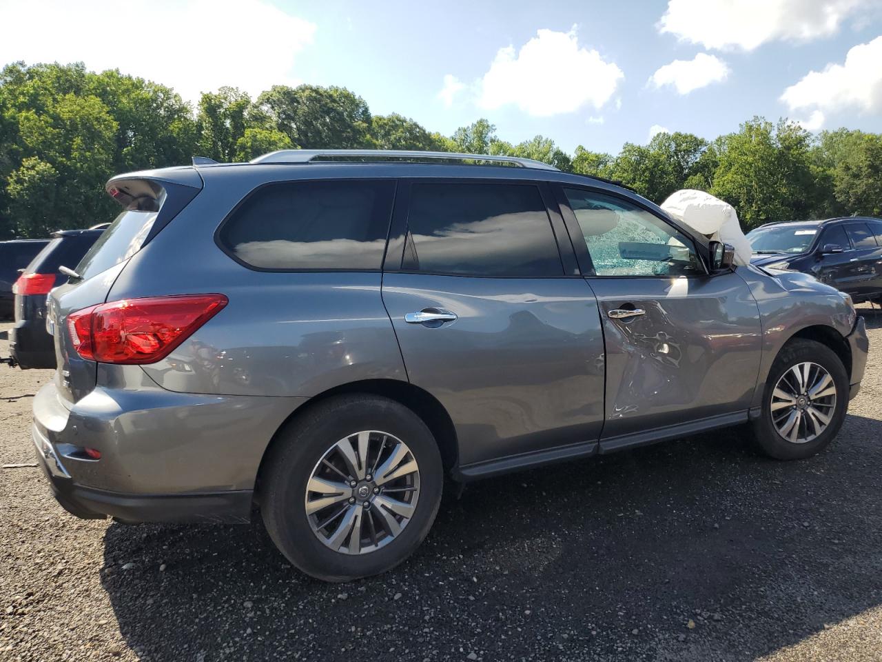 NISSAN PATHFINDER SV