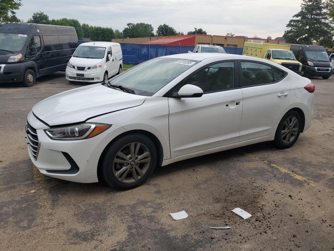 HYUNDAI ELANTRA SE