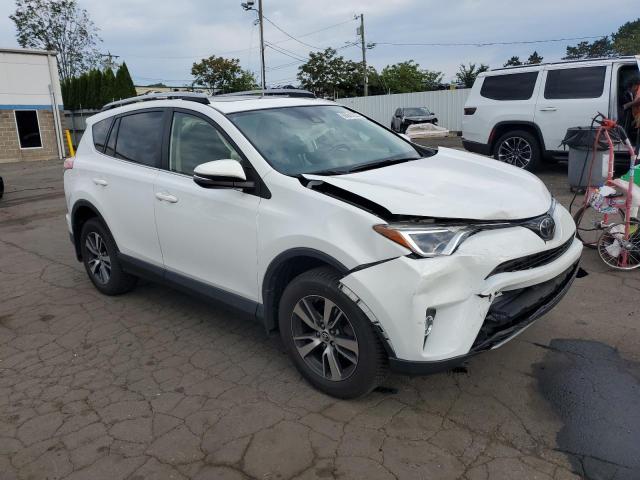 2017 TOYOTA RAV4 XLE JTMRFREV3HD199192