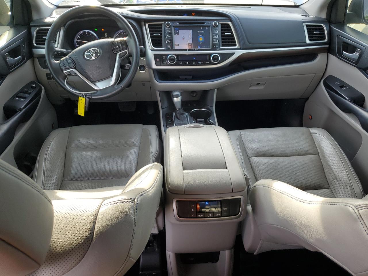 Toyota Highlander 2016