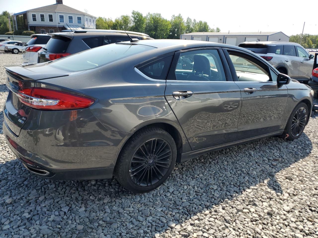 FORD FUSION SE