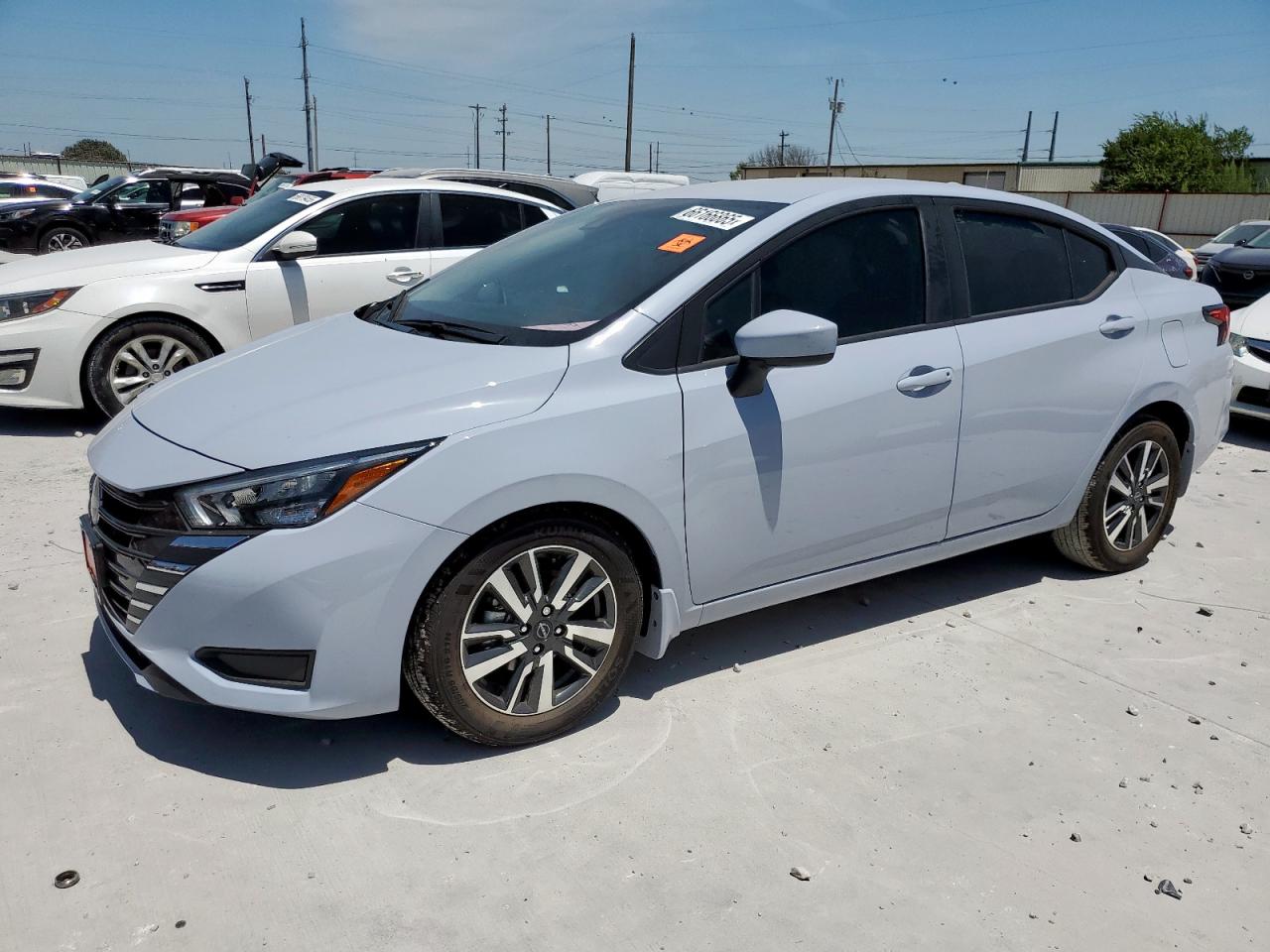 NISSAN VERSA SV