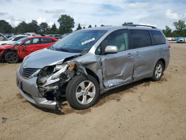 TOYOTA SIENNA LE