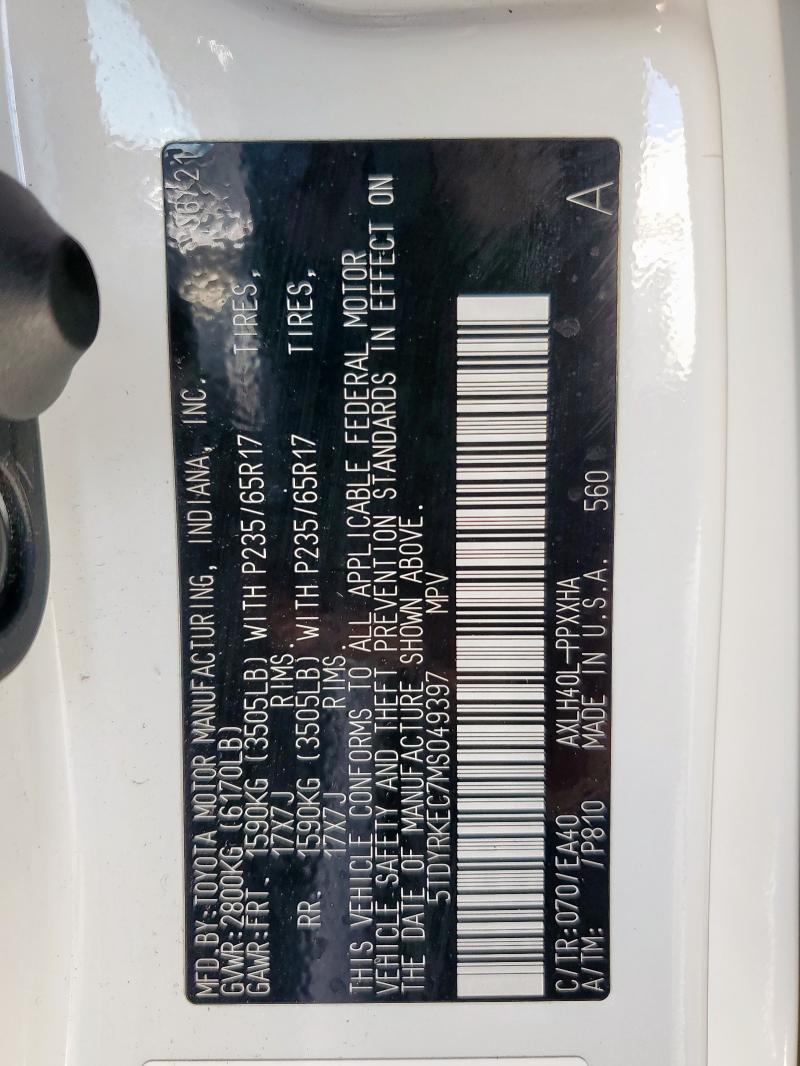 2021 TOYOTA SIENNA XLE 5TDYRKEC7MS049397