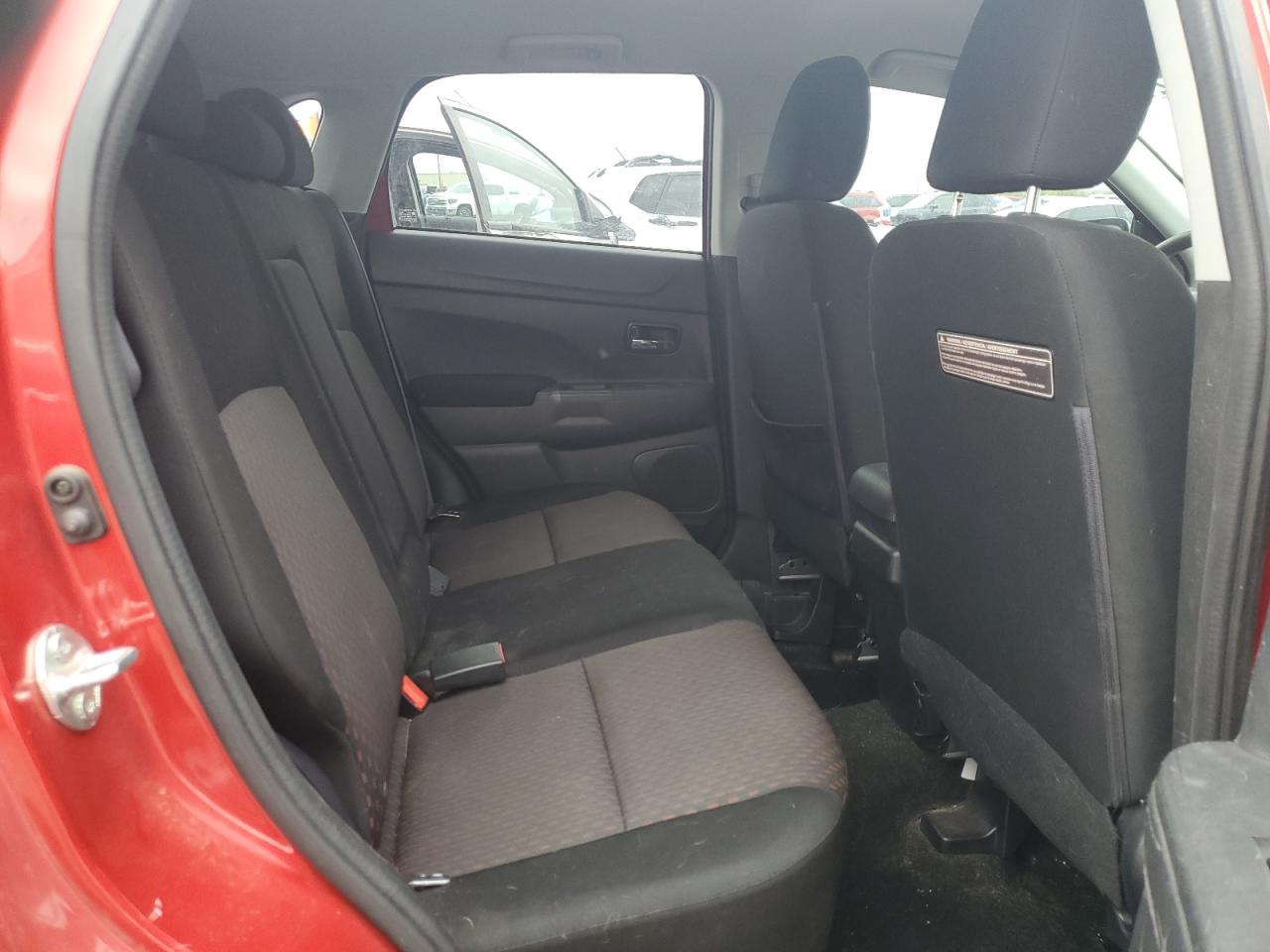 MITSUBISHI OUTLANDER ES