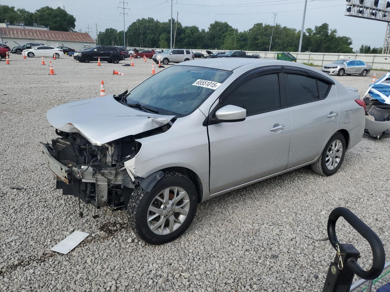 NISSAN VERSA S