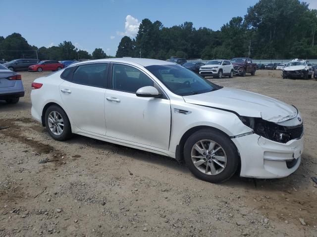 2016 KIA OPTIMA LX - KNAGT4L31G5102680