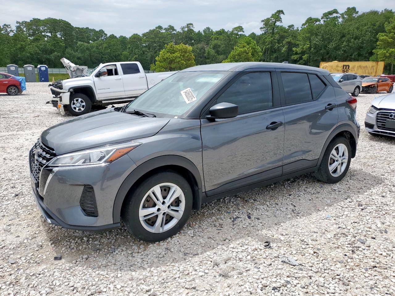NISSAN KICKS S
