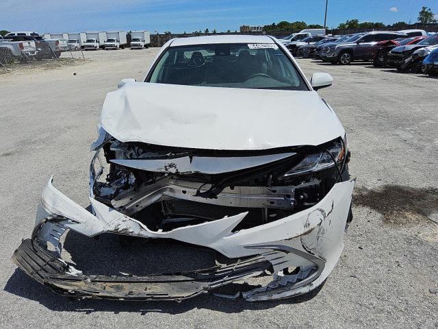 2021 TOYOTA CAMRY LE 4T1C11AK7MU453235