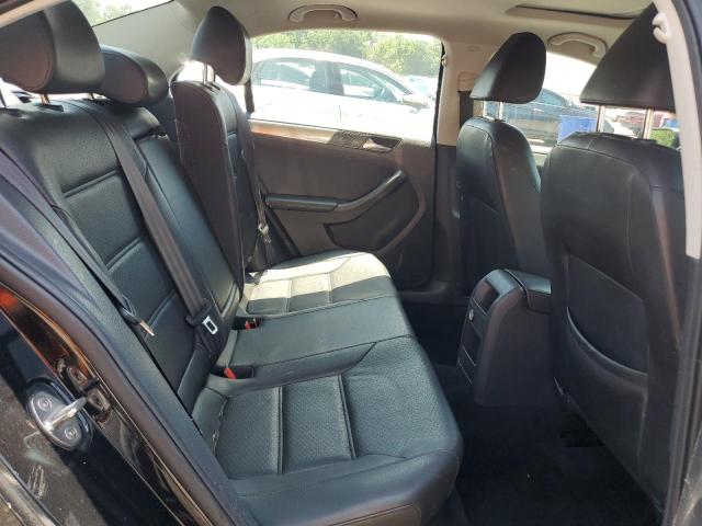 2015 VOLKSWAGEN JETTA SE - 3VWD17AJ4FM329172