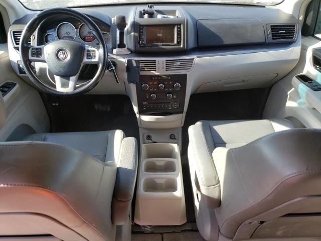 2011 VOLKSWAGEN ROUTAN SE - 2V4RW3DG3BR766608