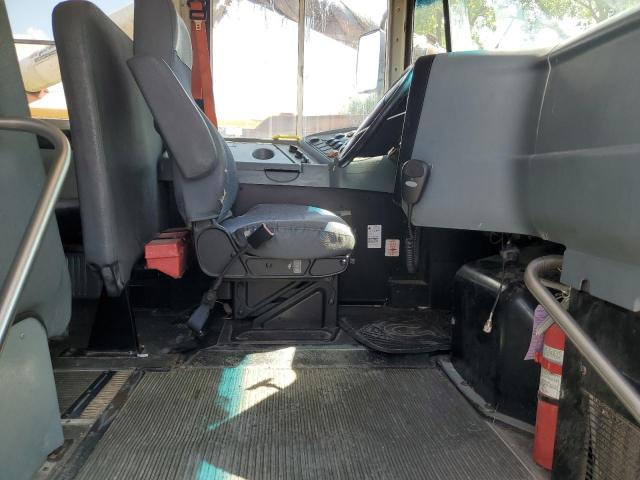 2013 IC CORPORATION 3000 CE #3231333105