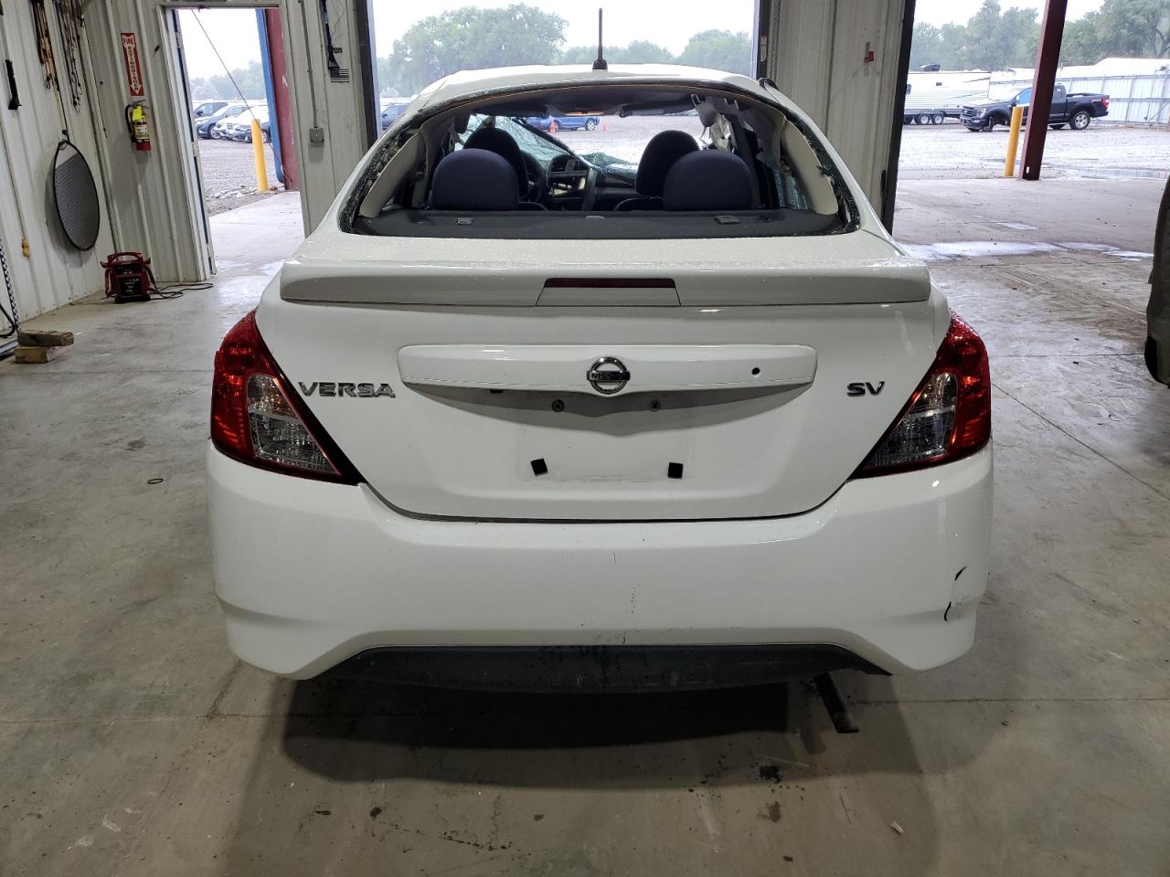 NISSAN VERSA S