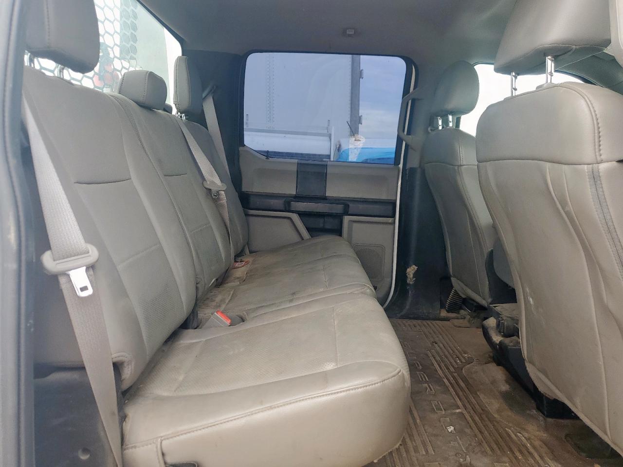 FORD F-550 SUPER DUTY