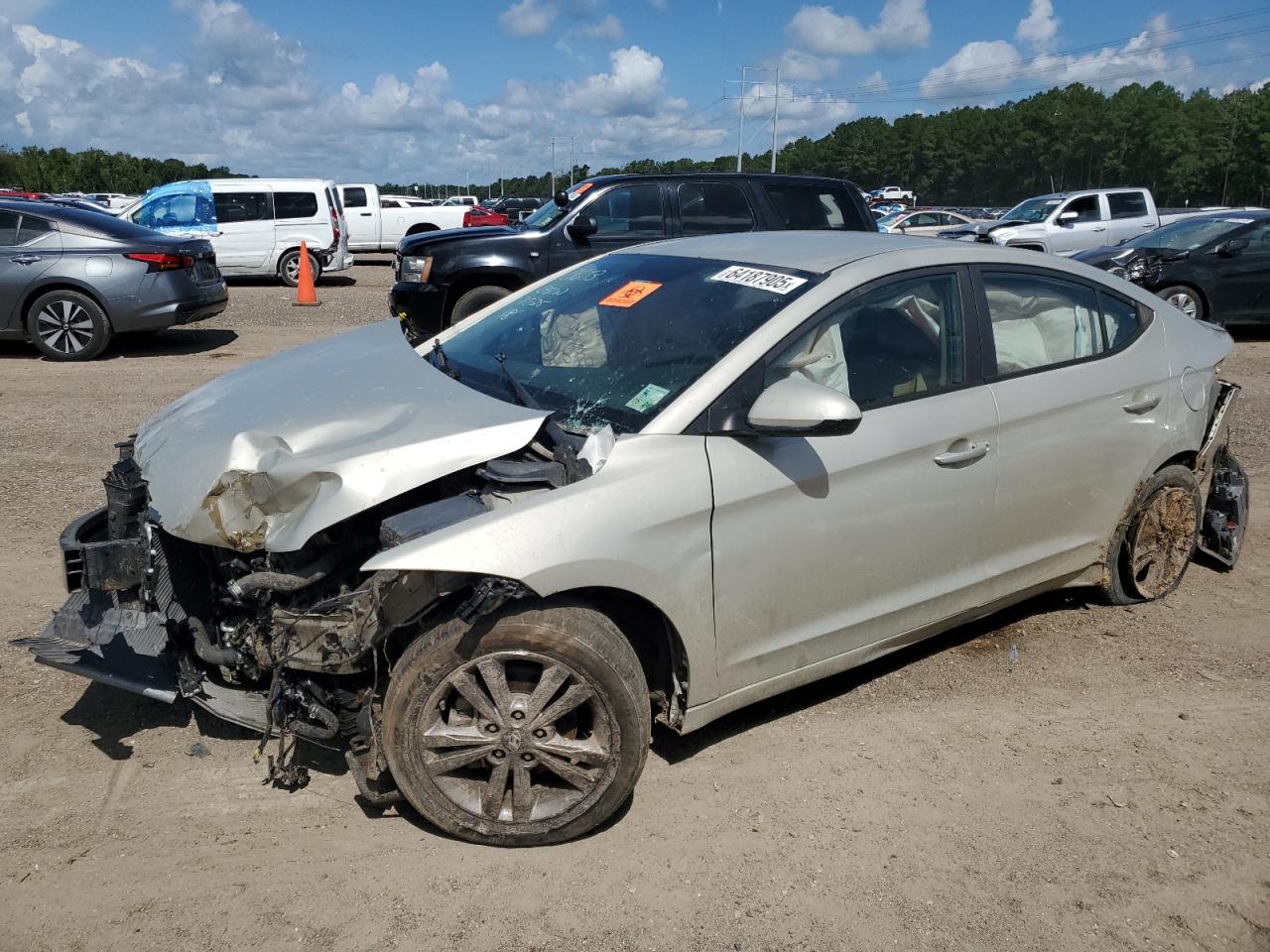 HYUNDAI ELANTRA SE