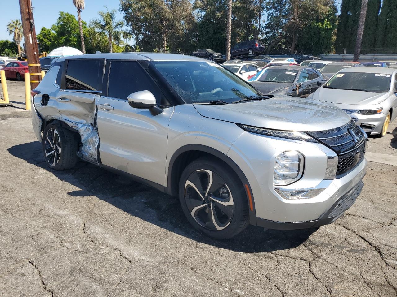 MITSUBISHI OUTLANDER ES