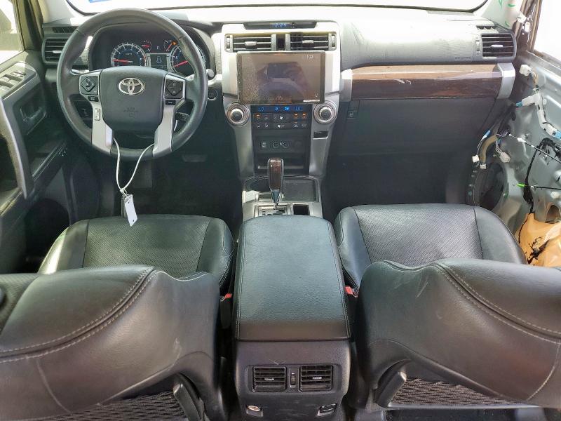 2018 TOYOTA 4RUNNER SR JTEZU5JR4J5165863