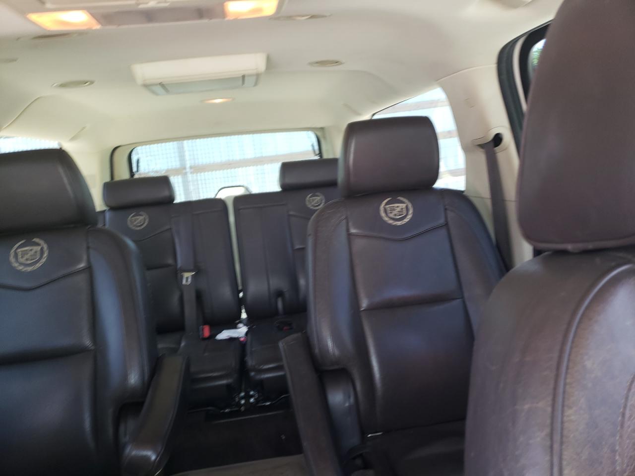 CADILLAC ESCALADE ESV PLATINUM