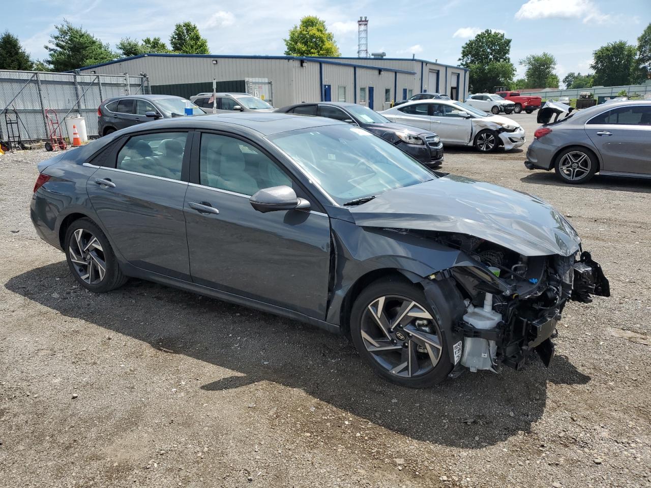 HYUNDAI ELANTRA LIMITED