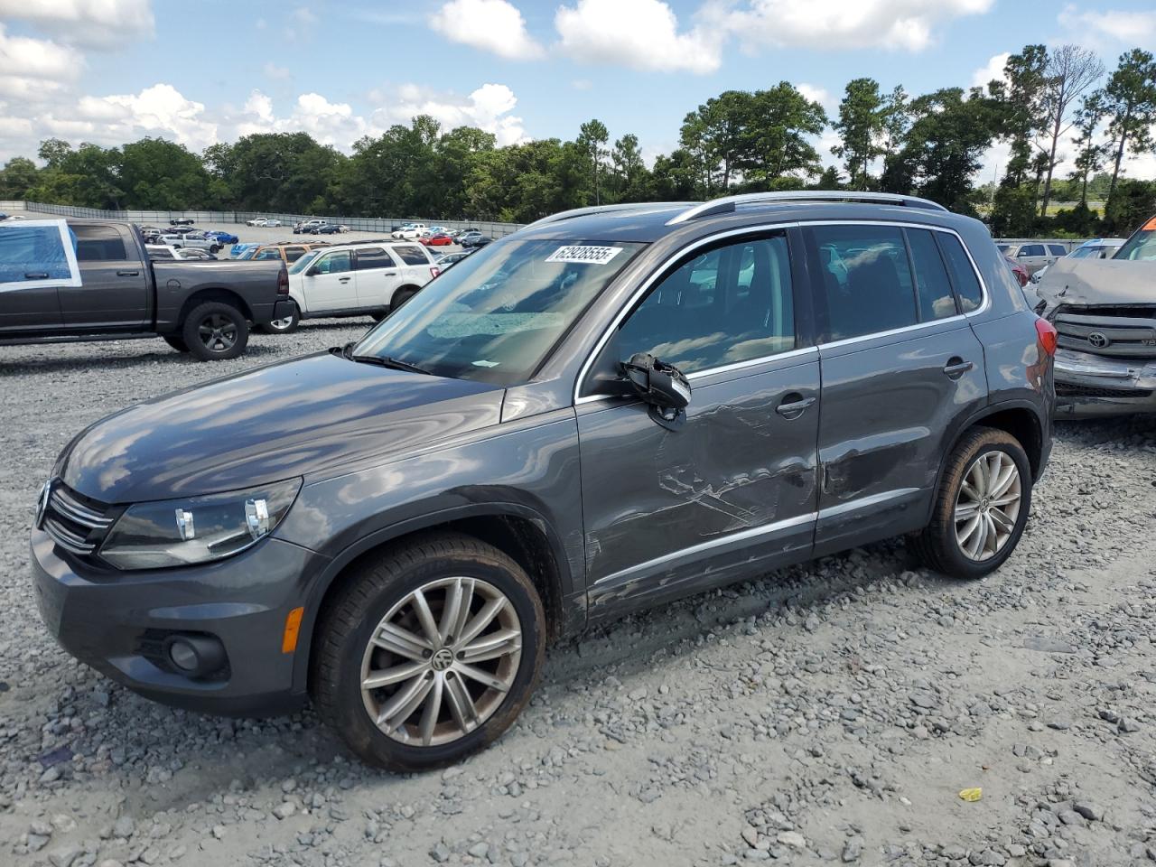 VOLKSWAGEN TIGUAN S