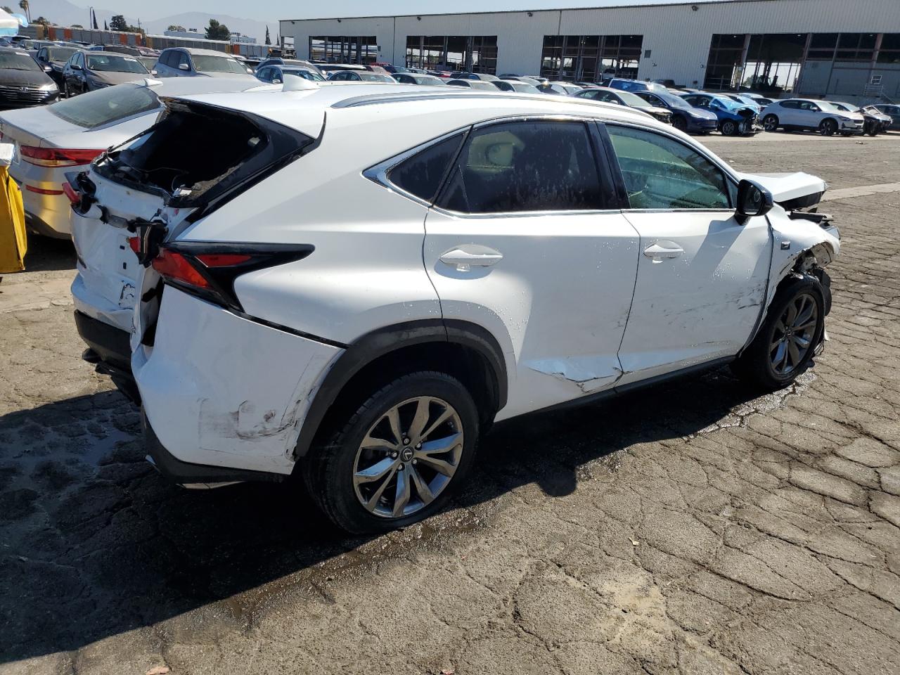 LEXUS NX 200T BASE