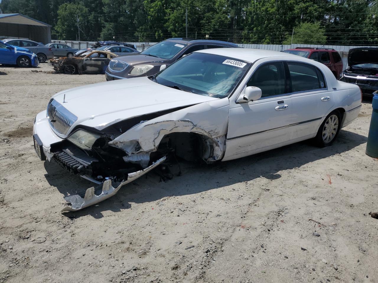LINCOLN TOWN CAR SIGNATURE LIMITED