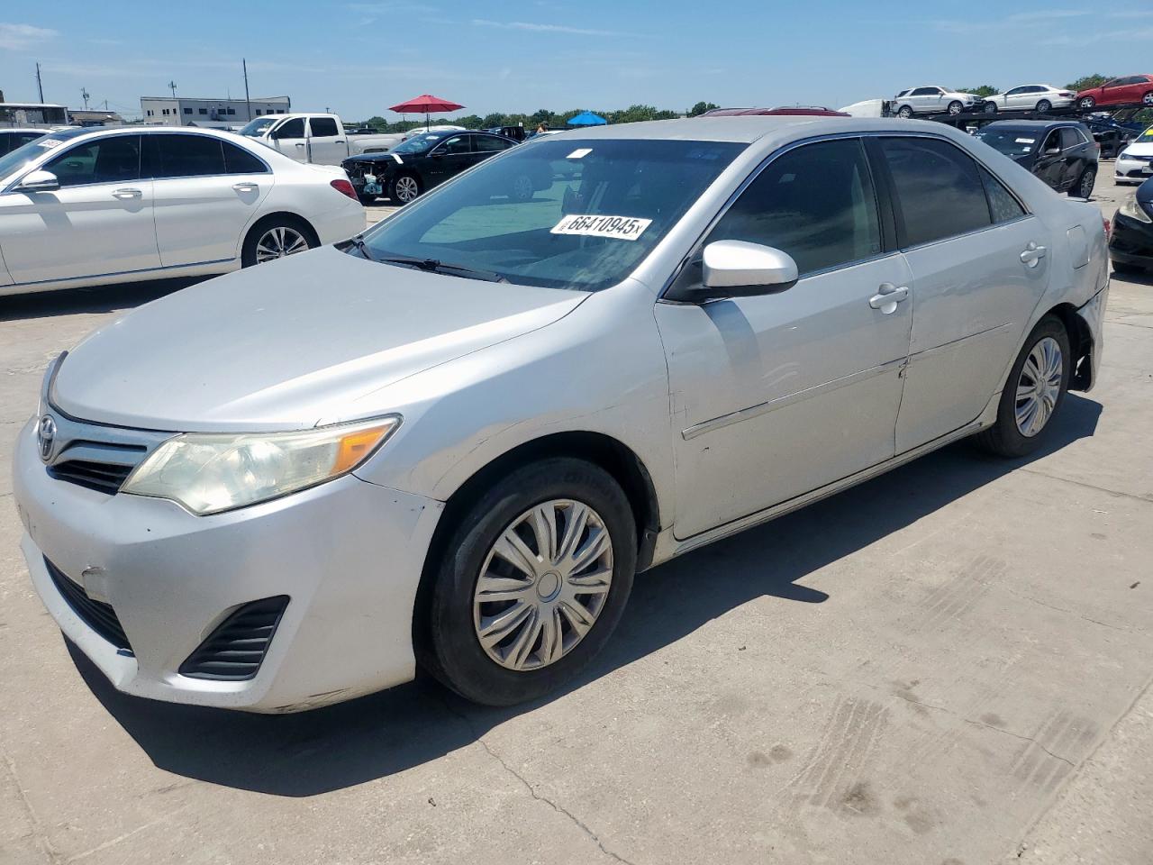 TOYOTA CAMRY BASE