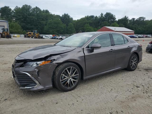 TOYOTA CAMRY XLE