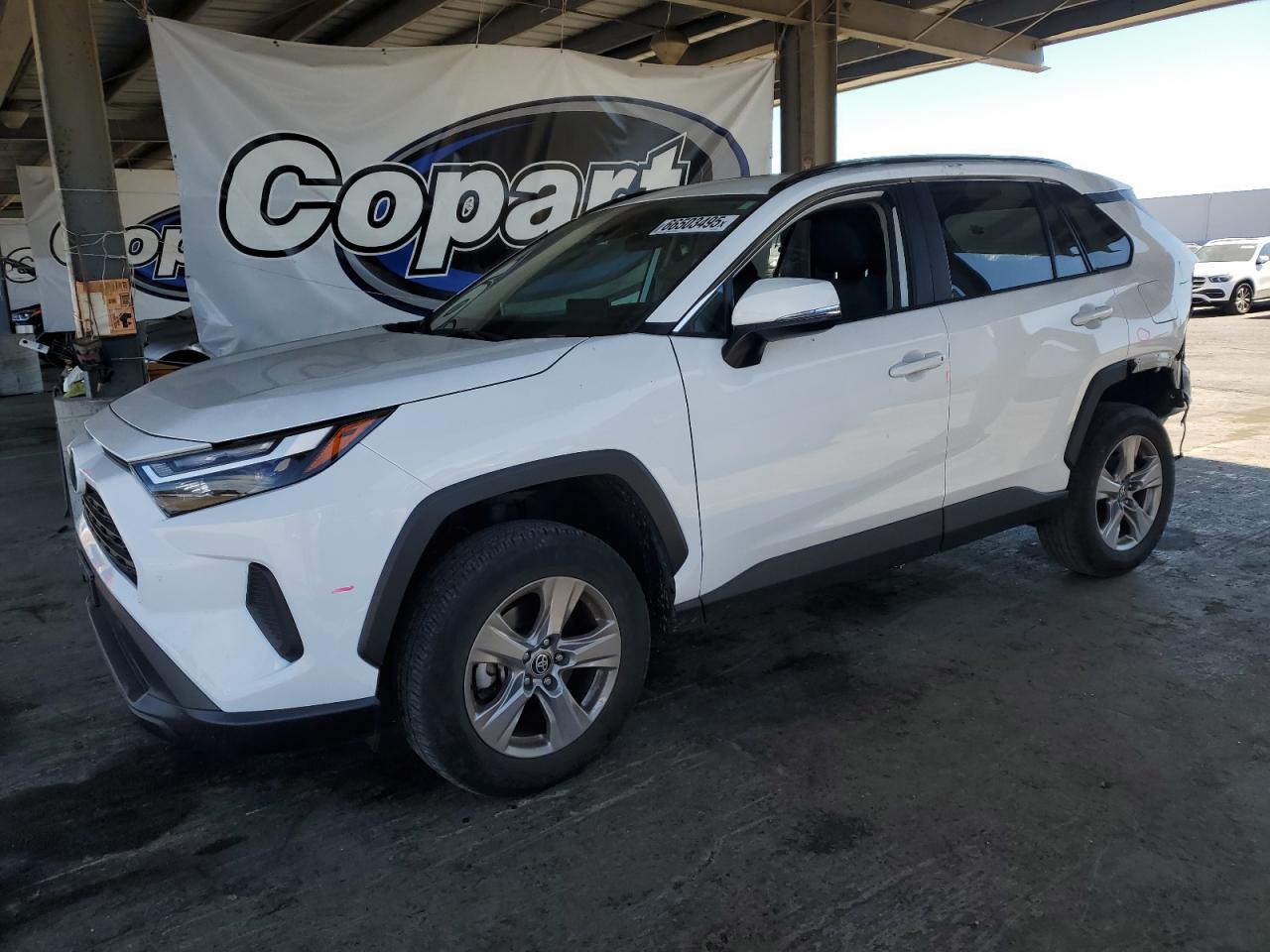 TOYOTA RAV4 XLE
