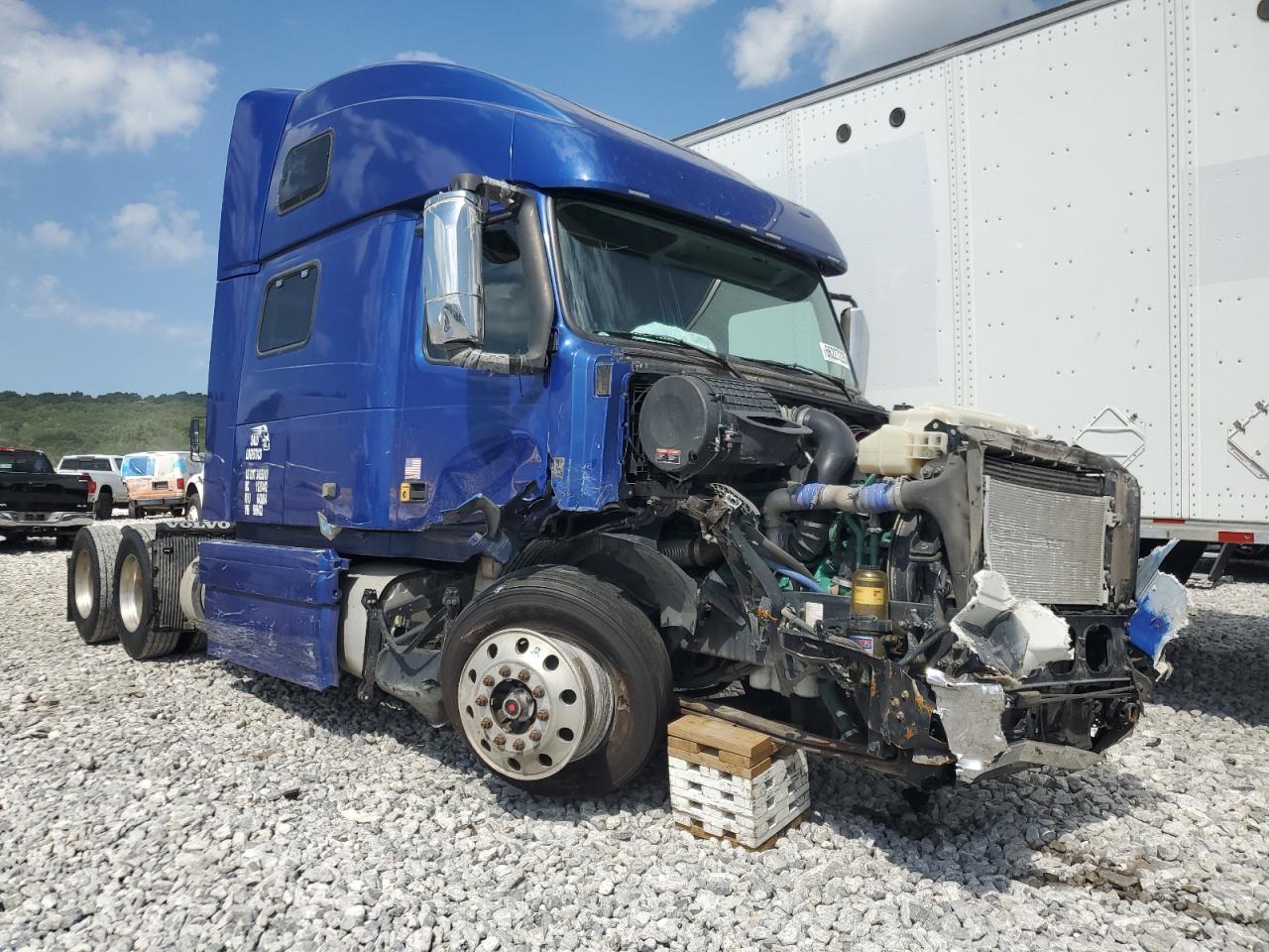 Lot #3284825520 2017 VOLVO VN VNL