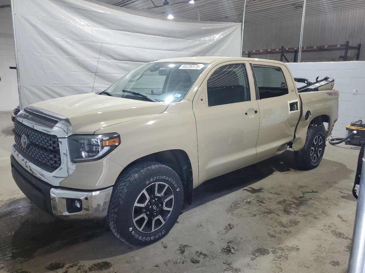 TOYOTA TUNDRA CREWMAX SR5