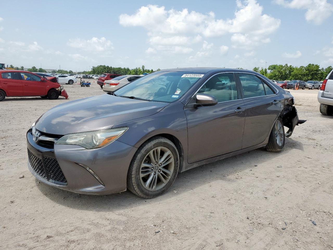Toyota Camry le 2015