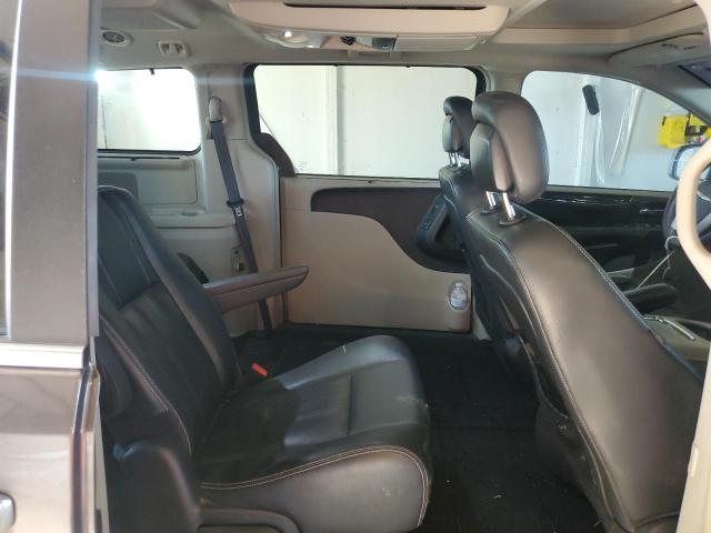 2016 CHRYSLER TOWN & COU 2C4RC1CGXGR119493
