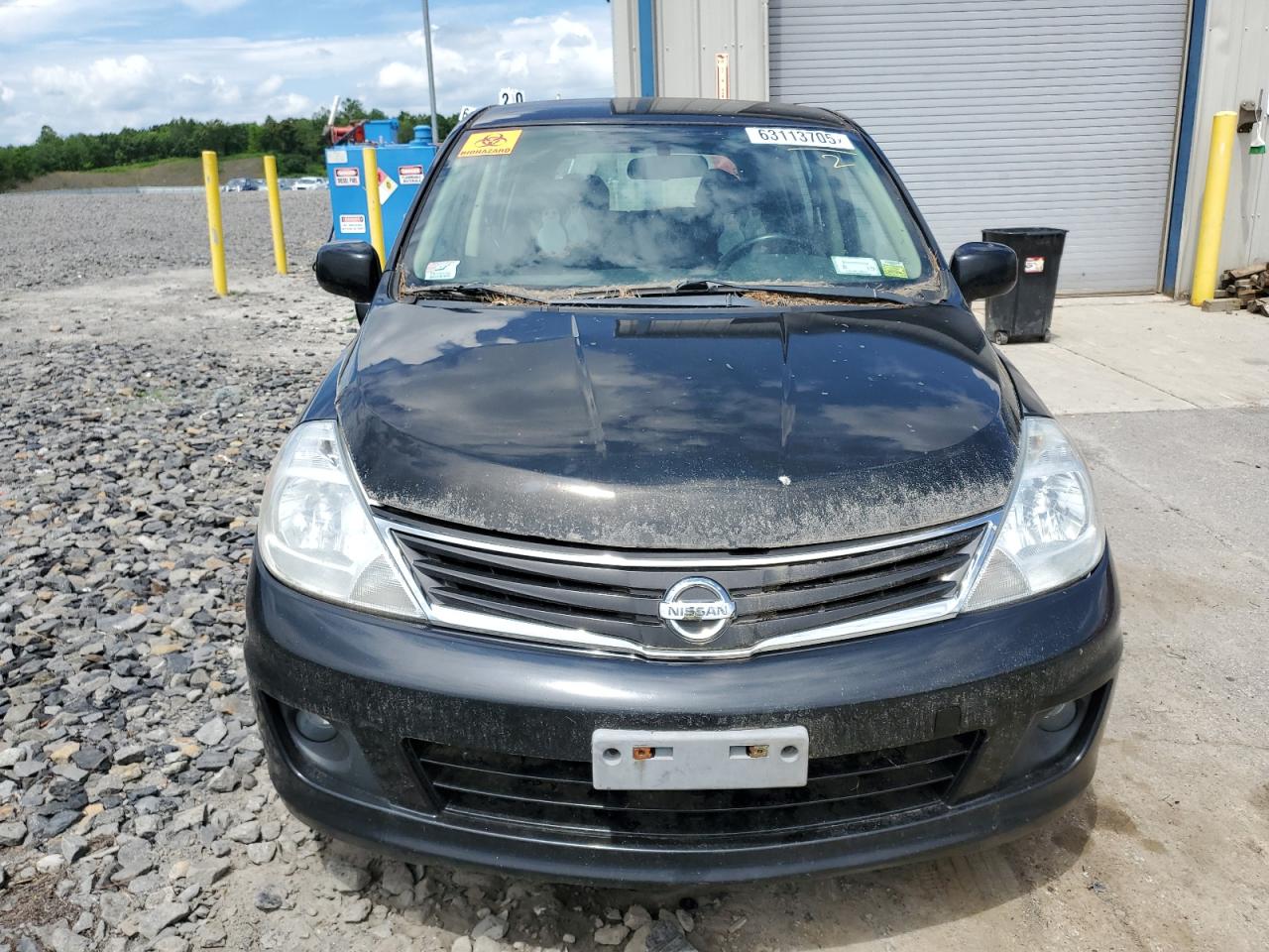NISSAN VERSA S