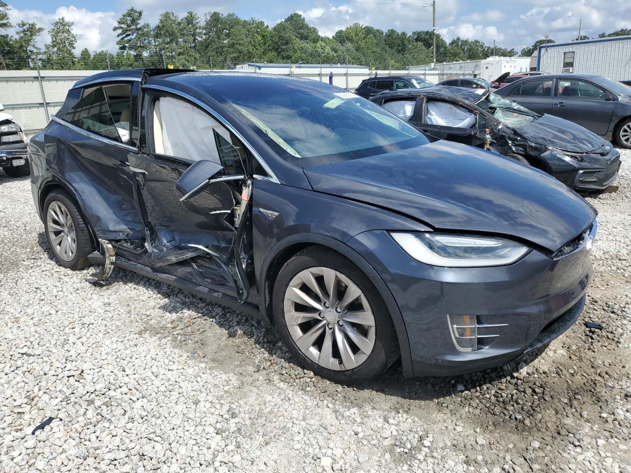 TESLA MODEL X