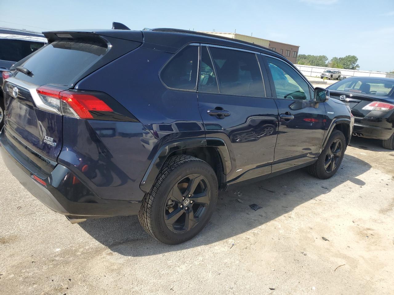 TOYOTA RAV4 XSE