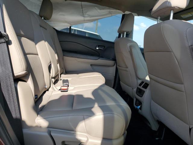 2018 HONDA PILOT TOUR 5FNYF6H94JB017376