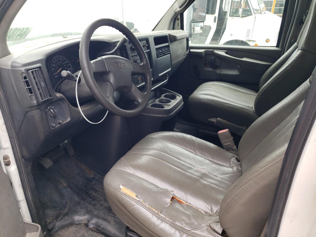 Lot #3297956783 2005 GMC SAVANA CUT