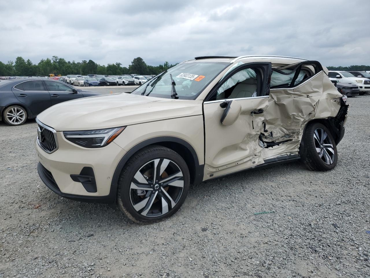 VOLVO XC40 ULTRA
