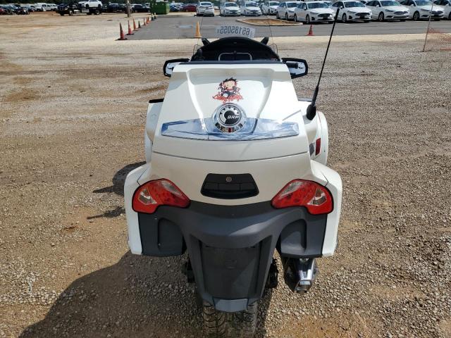 2018 CAN-AM SPYDER ROA 2BXNBDD2XJV001321