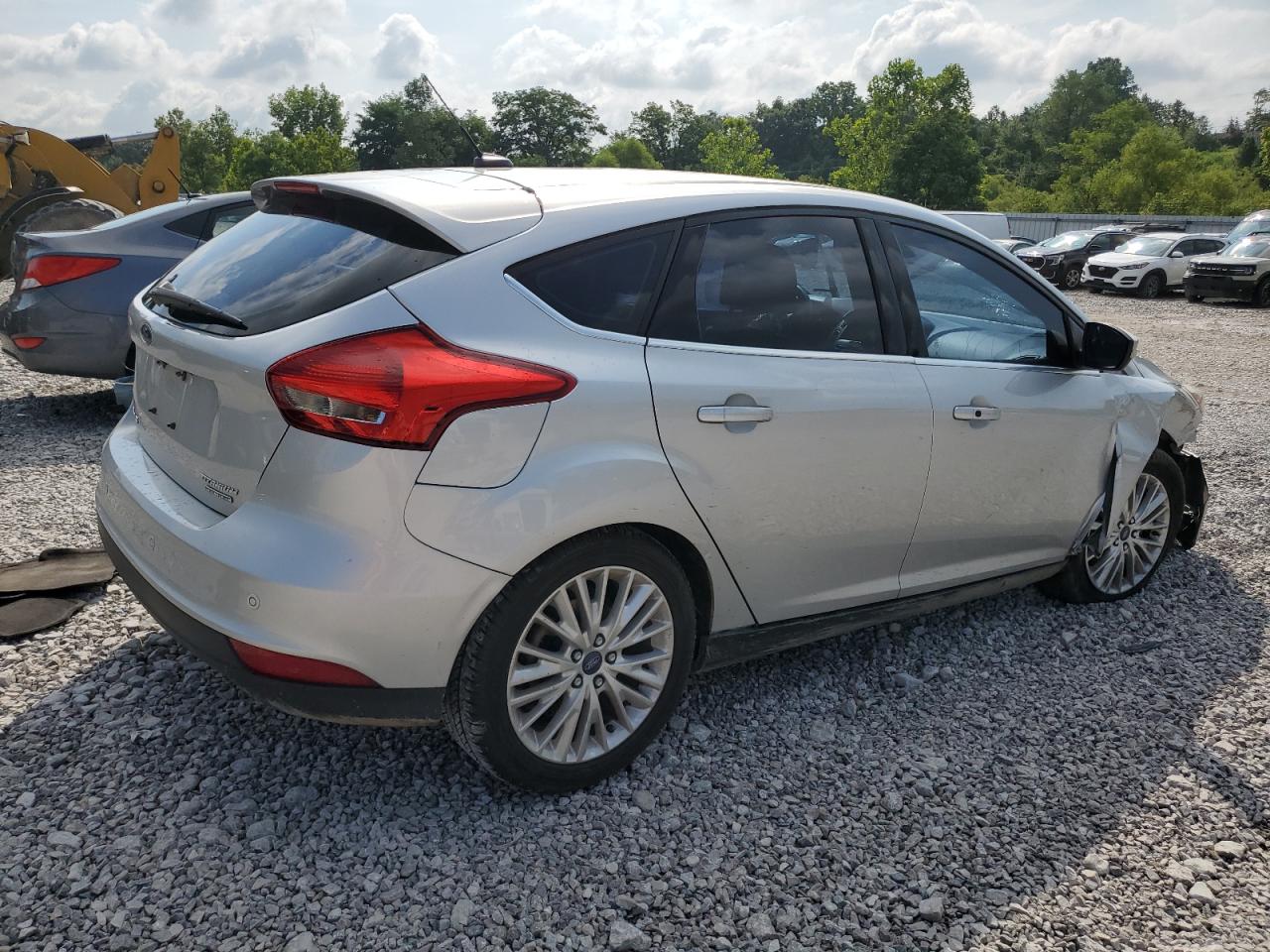 FORD FOCUS TITANIUM