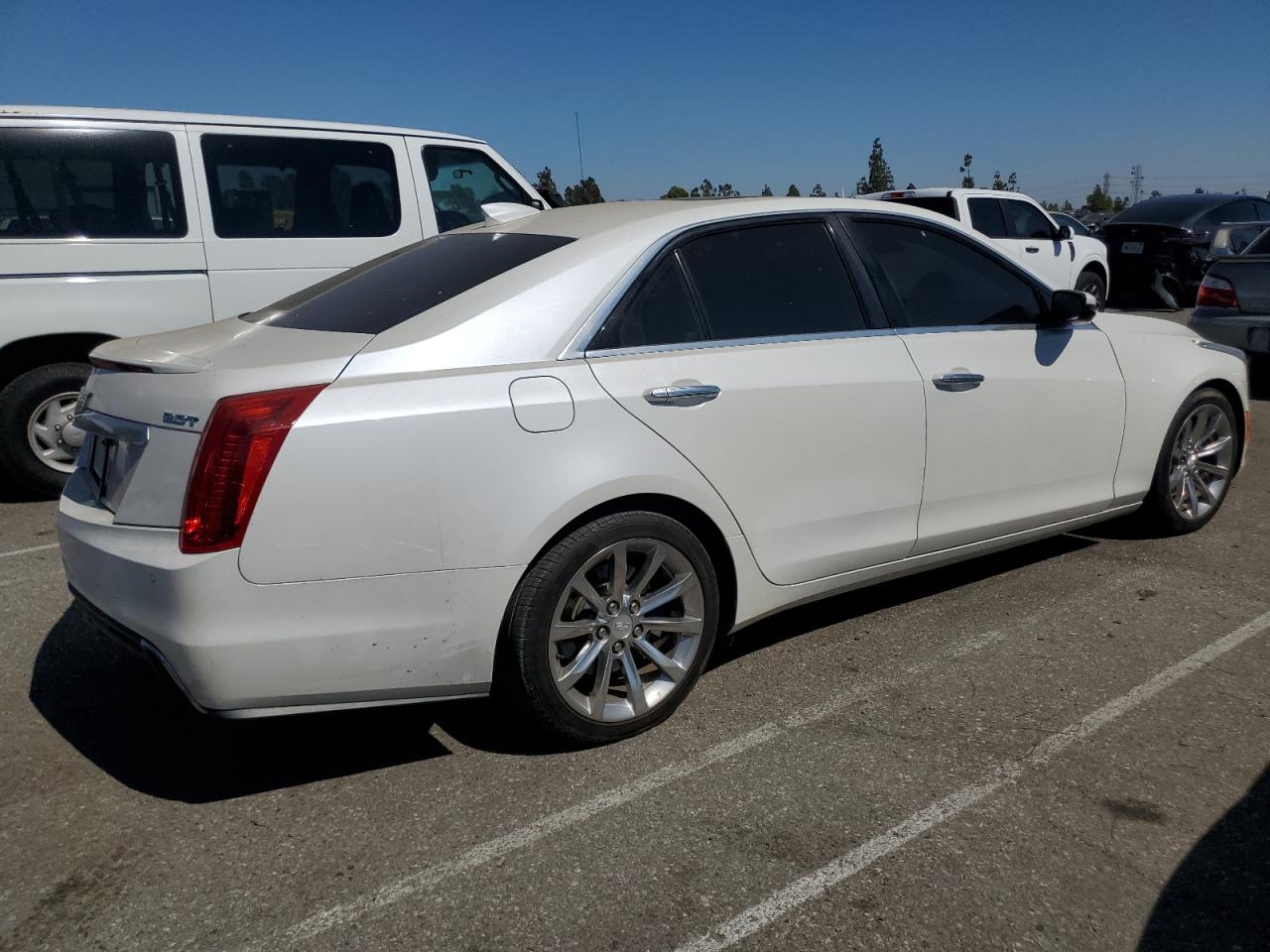 CADILLAC CTS LUXURY