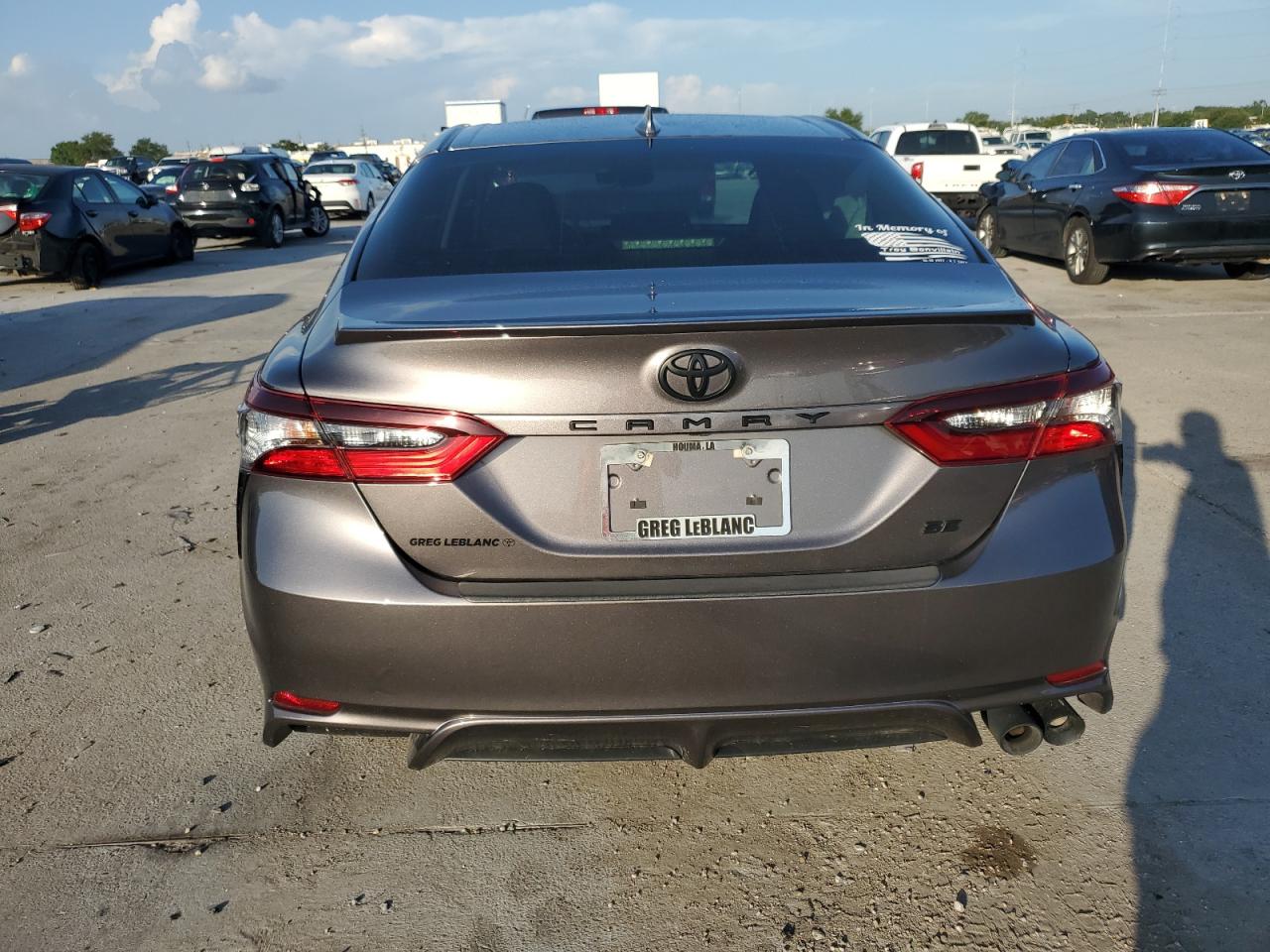 TOYOTA CAMRY SE