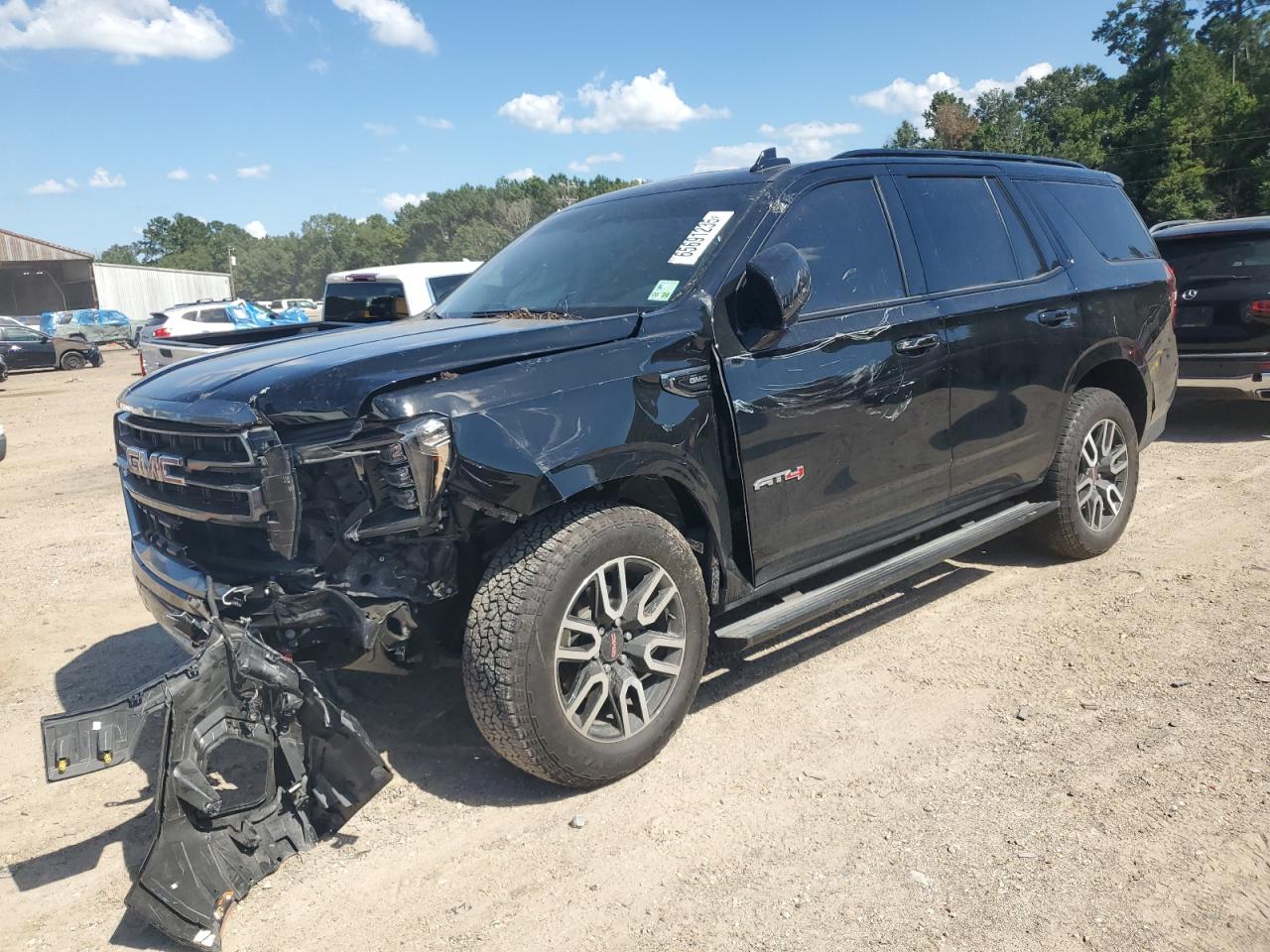 GMC YUKON AT4