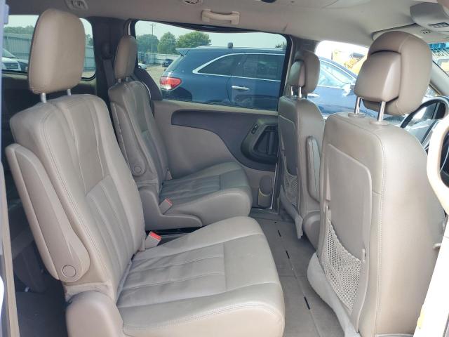 2016 CHRYSLER TOWN & COU - 2C4RC1BG8GR296870